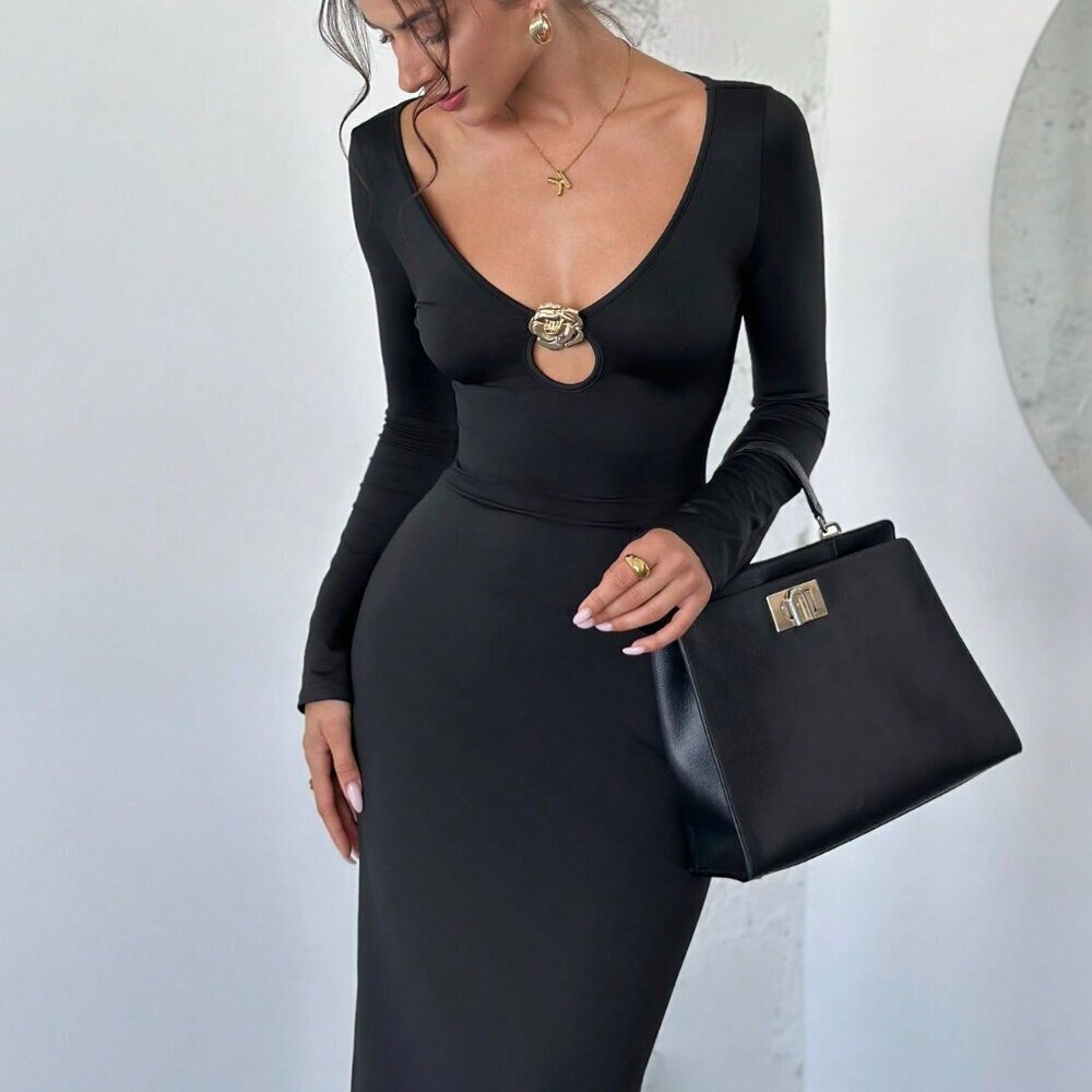 Black Elegant Women's Sexy Low-Cut Hollow Out Dress - Picture 3 of 6